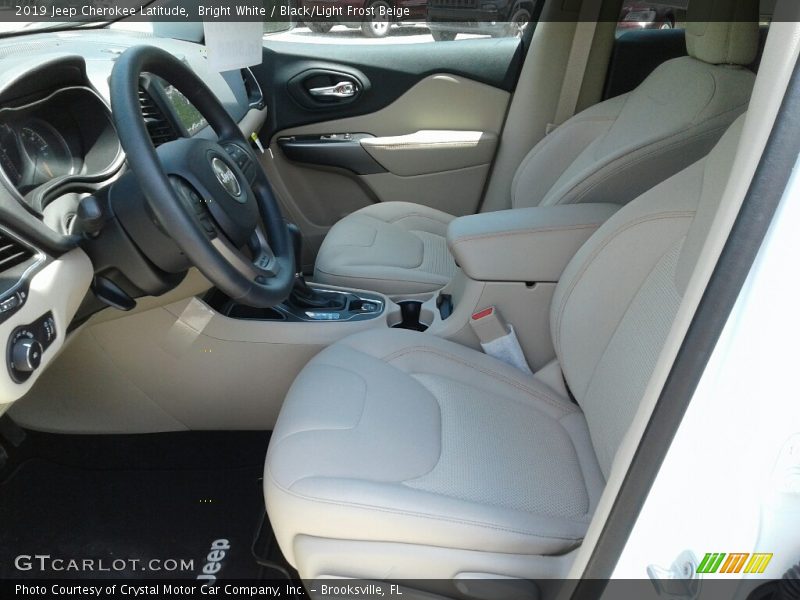 Bright White / Black/Light Frost Beige 2019 Jeep Cherokee Latitude