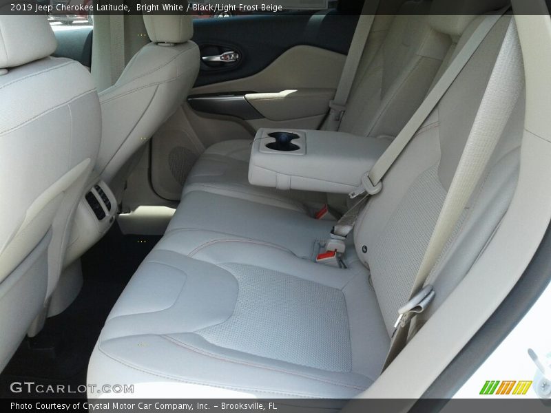 Bright White / Black/Light Frost Beige 2019 Jeep Cherokee Latitude