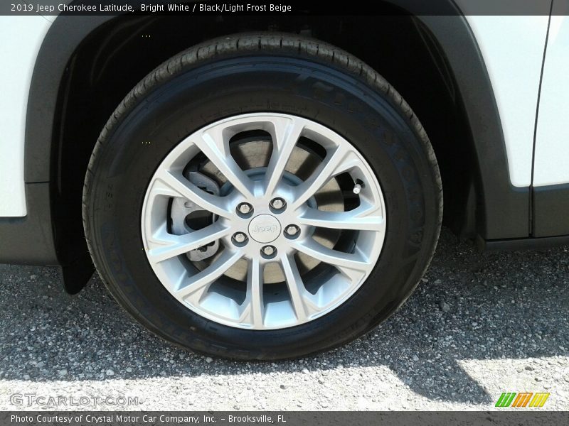 Bright White / Black/Light Frost Beige 2019 Jeep Cherokee Latitude