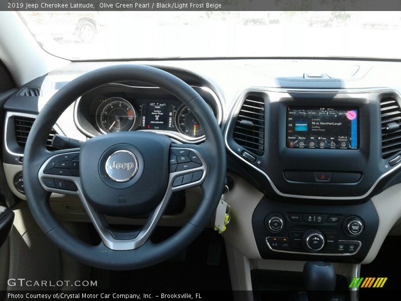 Olive Green Pearl / Black/Light Frost Beige 2019 Jeep Cherokee Latitude