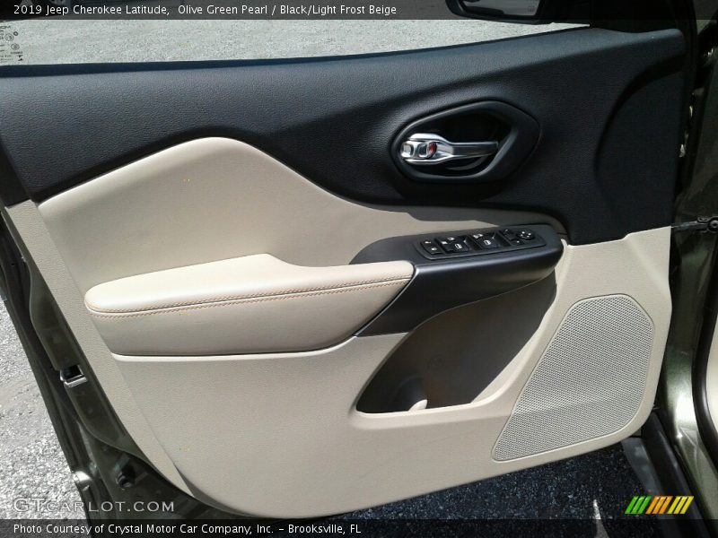 Olive Green Pearl / Black/Light Frost Beige 2019 Jeep Cherokee Latitude