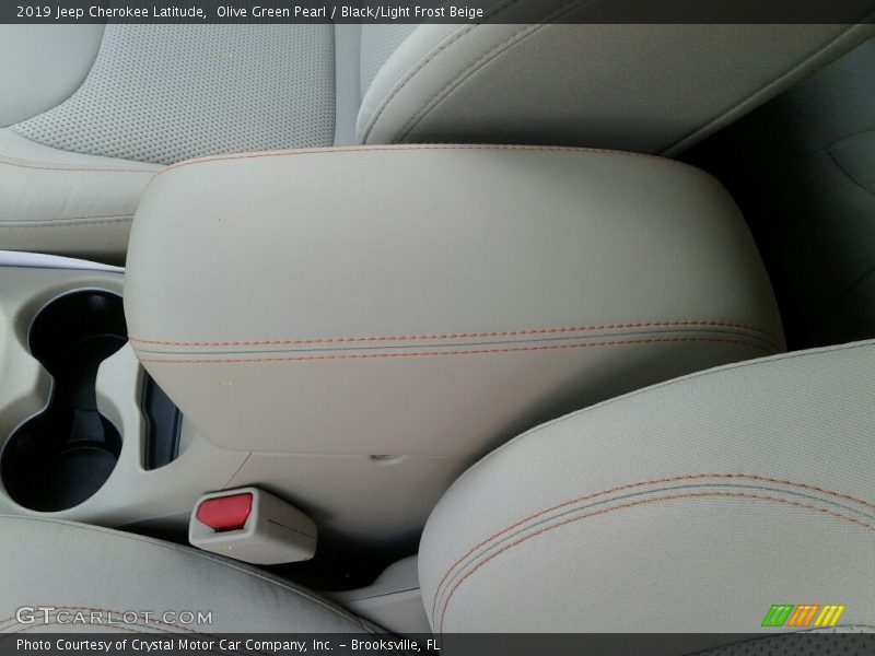 Olive Green Pearl / Black/Light Frost Beige 2019 Jeep Cherokee Latitude