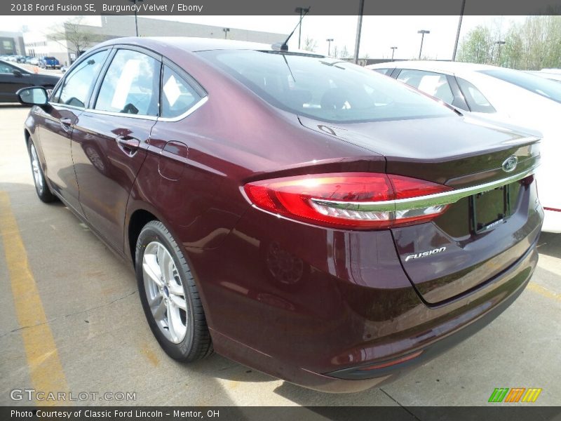 Burgundy Velvet / Ebony 2018 Ford Fusion SE