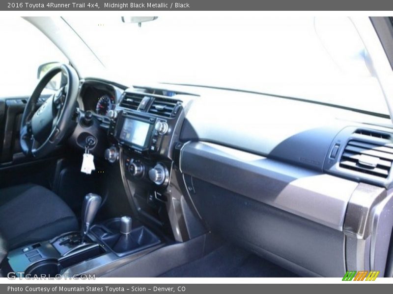 Midnight Black Metallic / Black 2016 Toyota 4Runner Trail 4x4