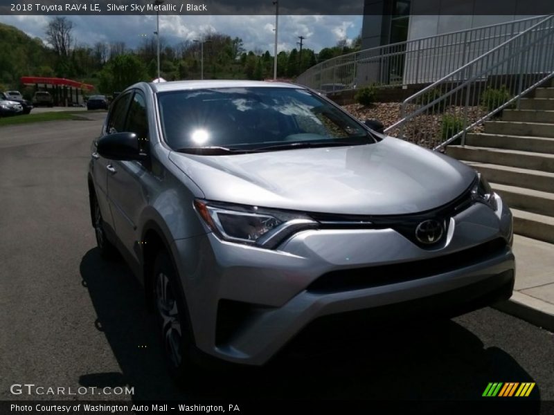 Silver Sky Metallic / Black 2018 Toyota RAV4 LE