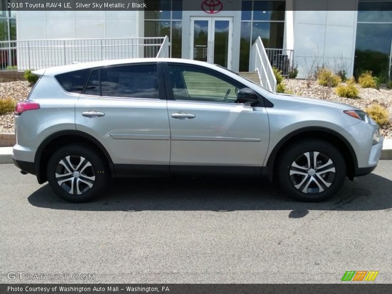 Silver Sky Metallic / Black 2018 Toyota RAV4 LE