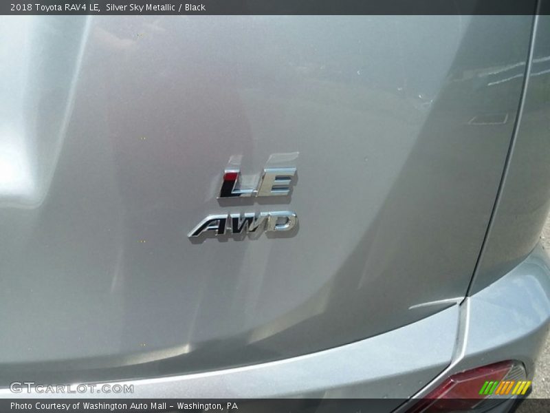 Silver Sky Metallic / Black 2018 Toyota RAV4 LE