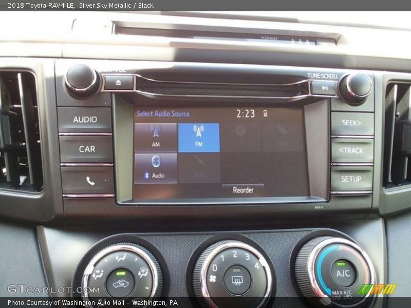 Silver Sky Metallic / Black 2018 Toyota RAV4 LE