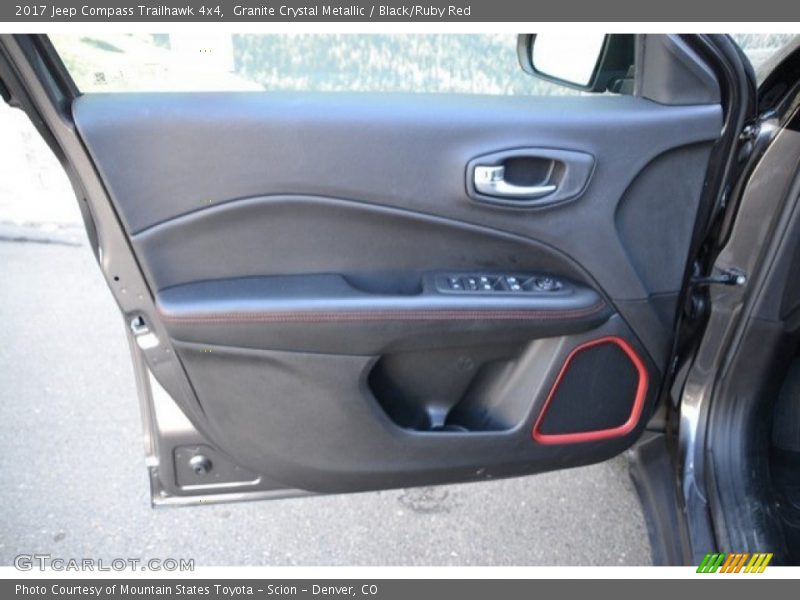 Granite Crystal Metallic / Black/Ruby Red 2017 Jeep Compass Trailhawk 4x4