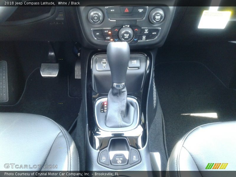 White / Black 2018 Jeep Compass Latitude