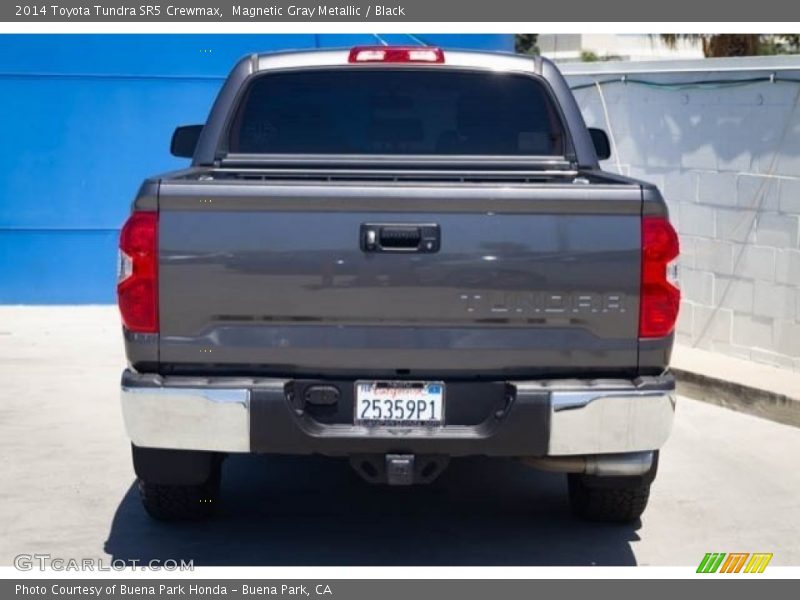 Magnetic Gray Metallic / Black 2014 Toyota Tundra SR5 Crewmax