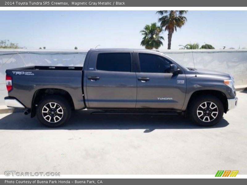 Magnetic Gray Metallic / Black 2014 Toyota Tundra SR5 Crewmax
