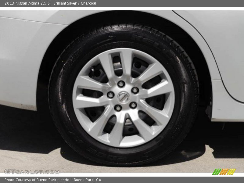 Brilliant Silver / Charcoal 2013 Nissan Altima 2.5 S