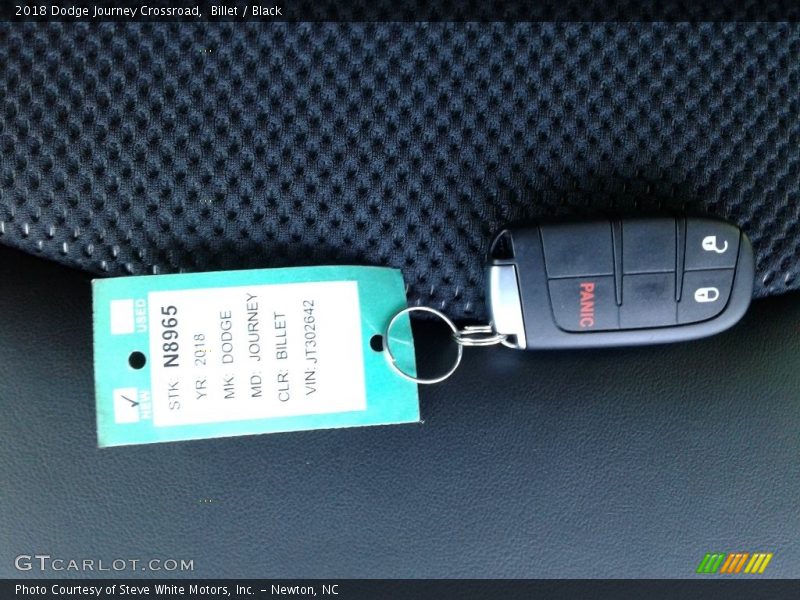 Billet / Black 2018 Dodge Journey Crossroad