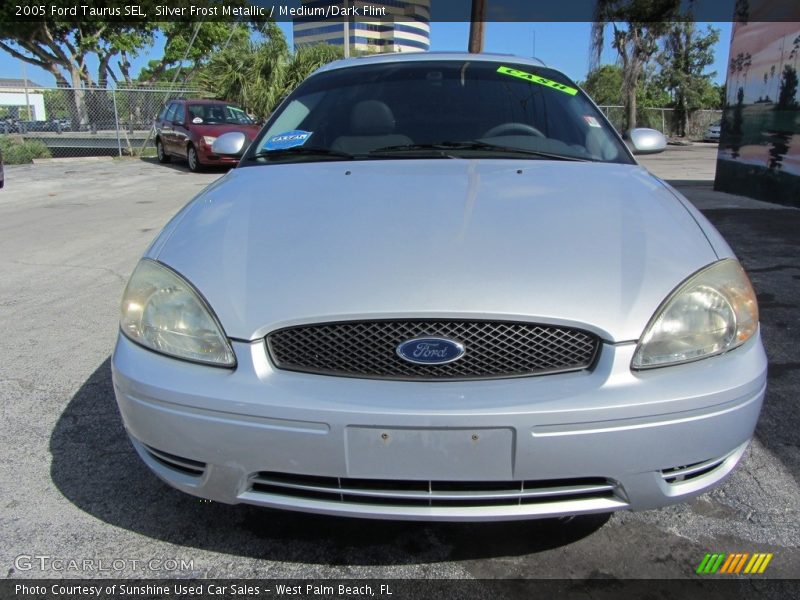 Silver Frost Metallic / Medium/Dark Flint 2005 Ford Taurus SEL