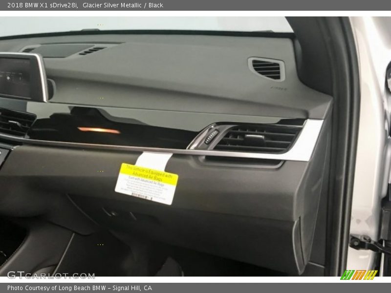Glacier Silver Metallic / Black 2018 BMW X1 sDrive28i