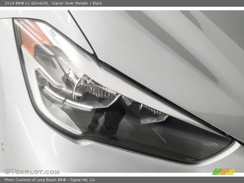 Glacier Silver Metallic / Black 2018 BMW X1 sDrive28i