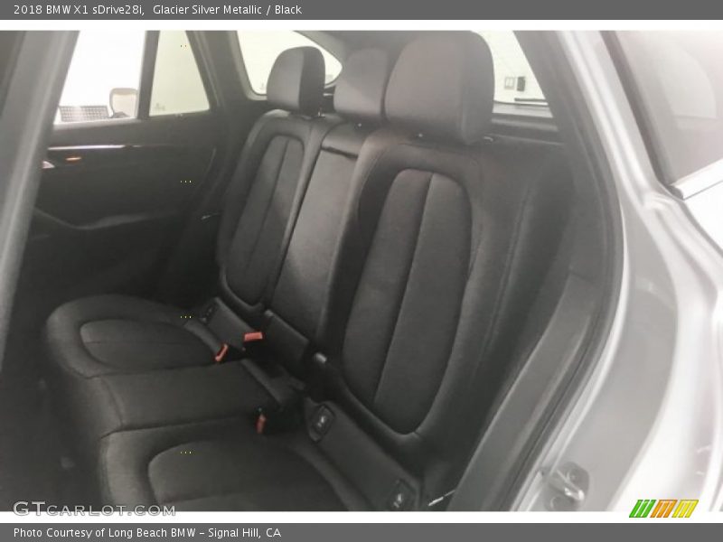 Glacier Silver Metallic / Black 2018 BMW X1 sDrive28i