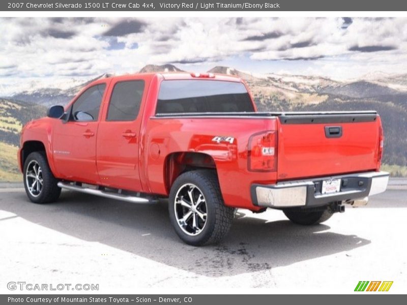 Victory Red / Light Titanium/Ebony Black 2007 Chevrolet Silverado 1500 LT Crew Cab 4x4