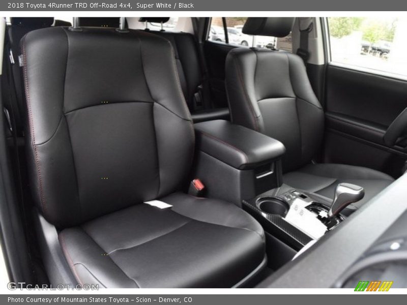 Super White / Black 2018 Toyota 4Runner TRD Off-Road 4x4