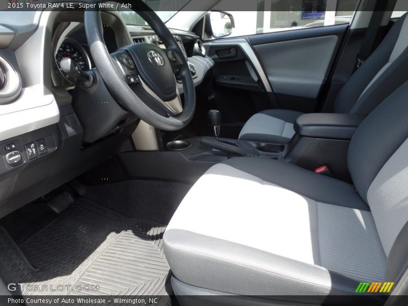 Super White / Ash 2015 Toyota RAV4 LE