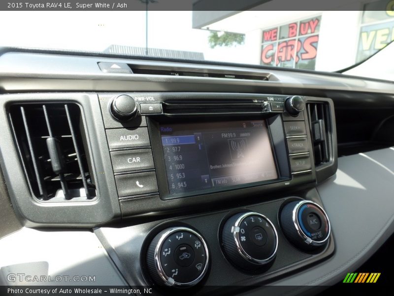Super White / Ash 2015 Toyota RAV4 LE