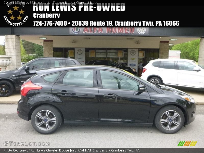 Tuxedo Black / Charcoal Black 2014 Ford Focus SE Hatchback