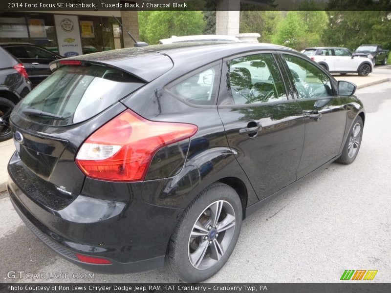 Tuxedo Black / Charcoal Black 2014 Ford Focus SE Hatchback