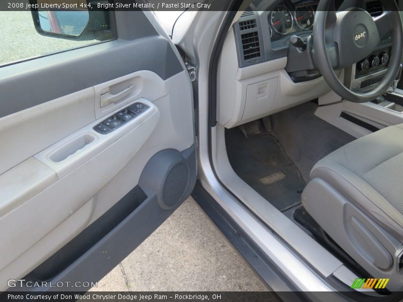 Bright Silver Metallic / Pastel Slate Gray 2008 Jeep Liberty Sport 4x4