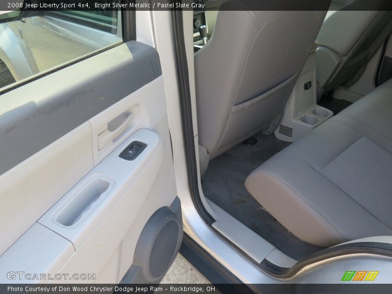 Bright Silver Metallic / Pastel Slate Gray 2008 Jeep Liberty Sport 4x4