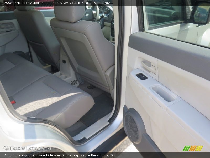 Bright Silver Metallic / Pastel Slate Gray 2008 Jeep Liberty Sport 4x4