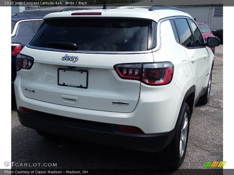 White / Black 2018 Jeep Compass Latitude 4x4