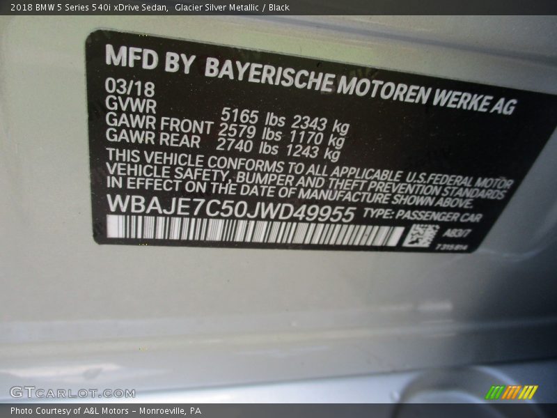 Glacier Silver Metallic / Black 2018 BMW 5 Series 540i xDrive Sedan