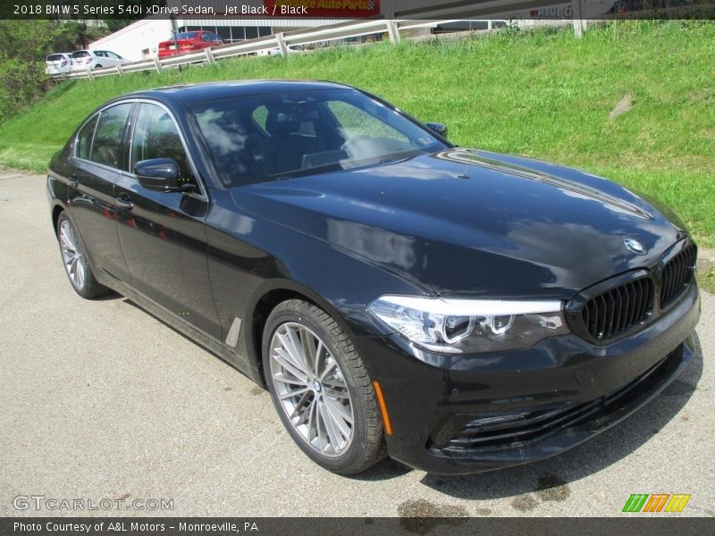 Front 3/4 View of 2018 5 Series 540i xDrive Sedan