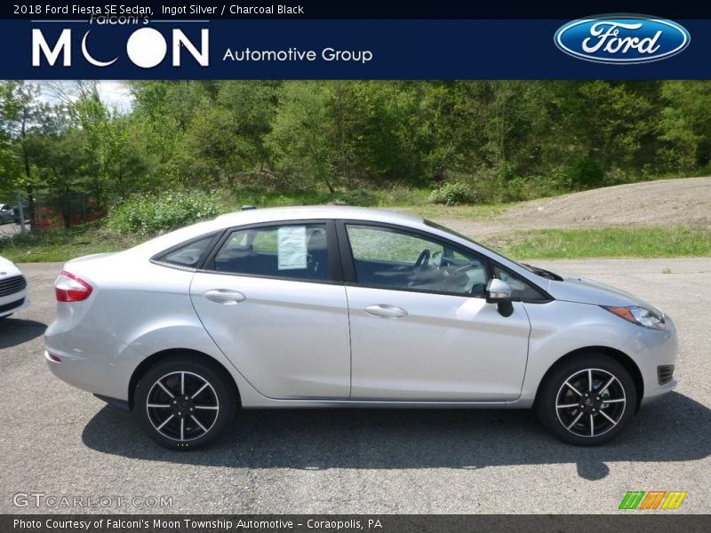 Ingot Silver / Charcoal Black 2018 Ford Fiesta SE Sedan