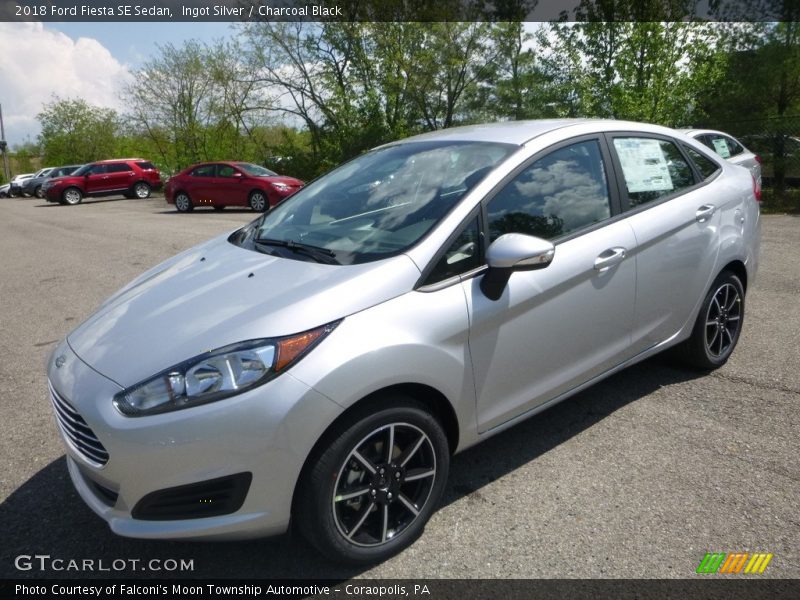 Ingot Silver / Charcoal Black 2018 Ford Fiesta SE Sedan