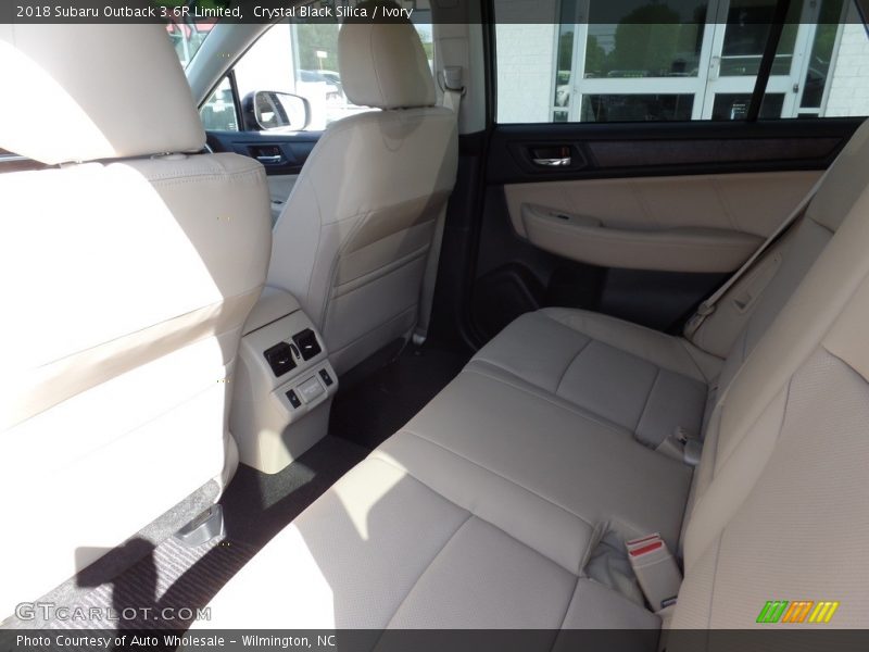 Crystal Black Silica / Ivory 2018 Subaru Outback 3.6R Limited