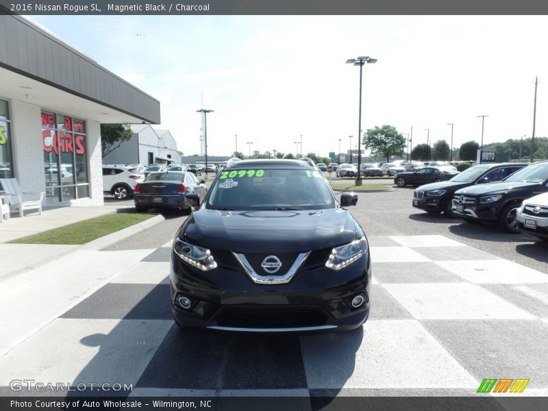 Magnetic Black / Charcoal 2016 Nissan Rogue SL