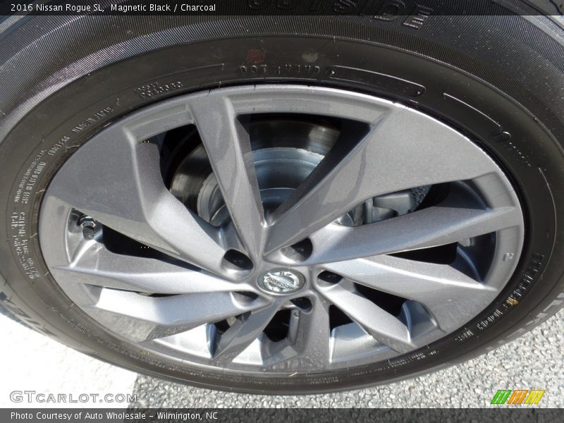 Magnetic Black / Charcoal 2016 Nissan Rogue SL