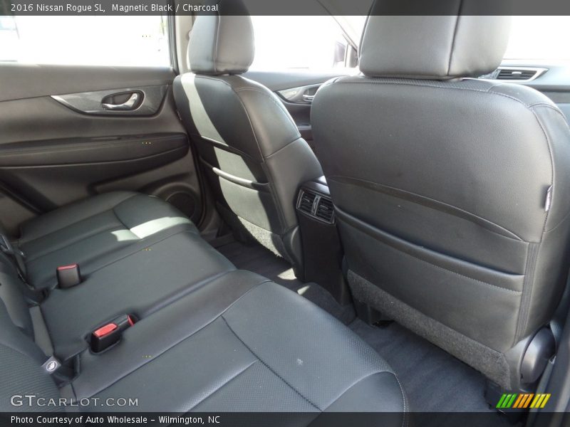 Magnetic Black / Charcoal 2016 Nissan Rogue SL