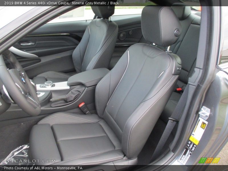 Front Seat of 2019 4 Series 440i xDrive Coupe