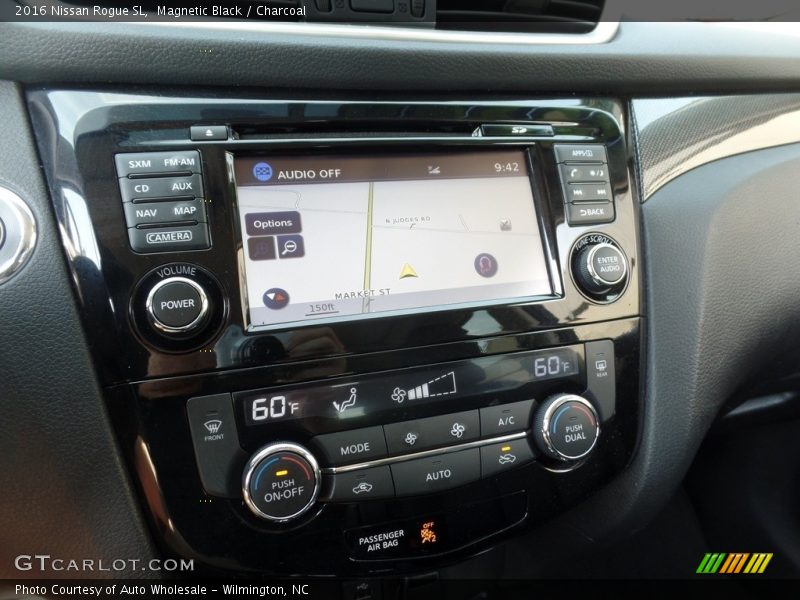 Magnetic Black / Charcoal 2016 Nissan Rogue SL