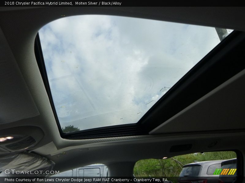 Sunroof of 2018 Pacifica Hybrid Limited