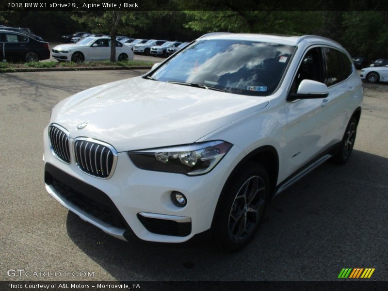 Alpine White / Black 2018 BMW X1 xDrive28i
