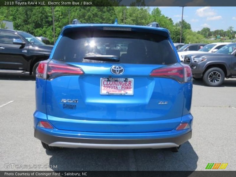 Electric Storm Blue / Black 2018 Toyota RAV4 XLE