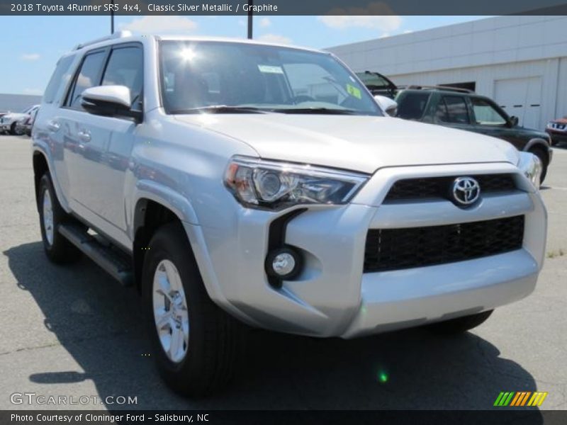 Classic Silver Metallic / Graphite 2018 Toyota 4Runner SR5 4x4