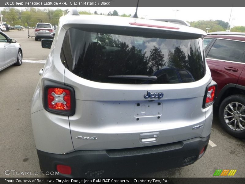 Glacier Metallic / Black 2018 Jeep Renegade Latitude 4x4