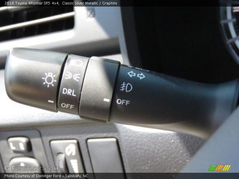 Classic Silver Metallic / Graphite 2018 Toyota 4Runner SR5 4x4