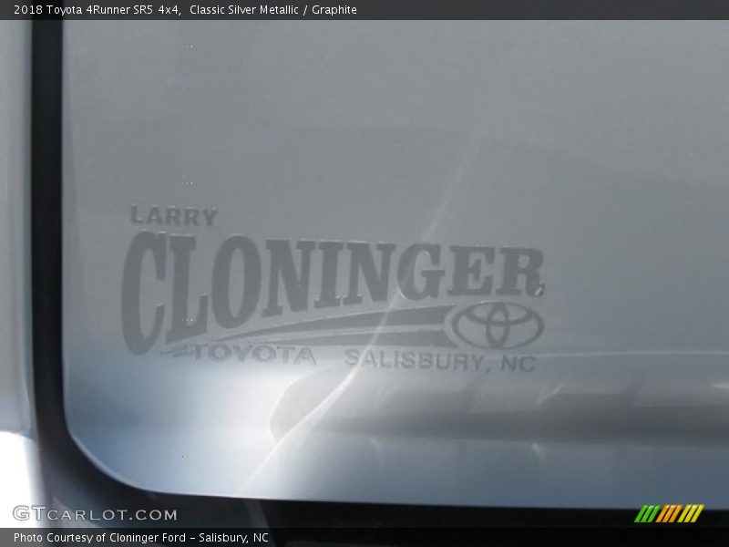Classic Silver Metallic / Graphite 2018 Toyota 4Runner SR5 4x4