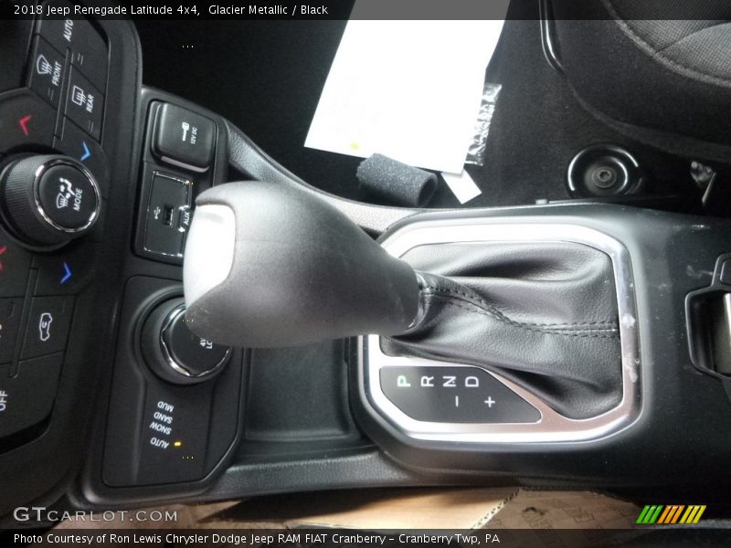 Glacier Metallic / Black 2018 Jeep Renegade Latitude 4x4
